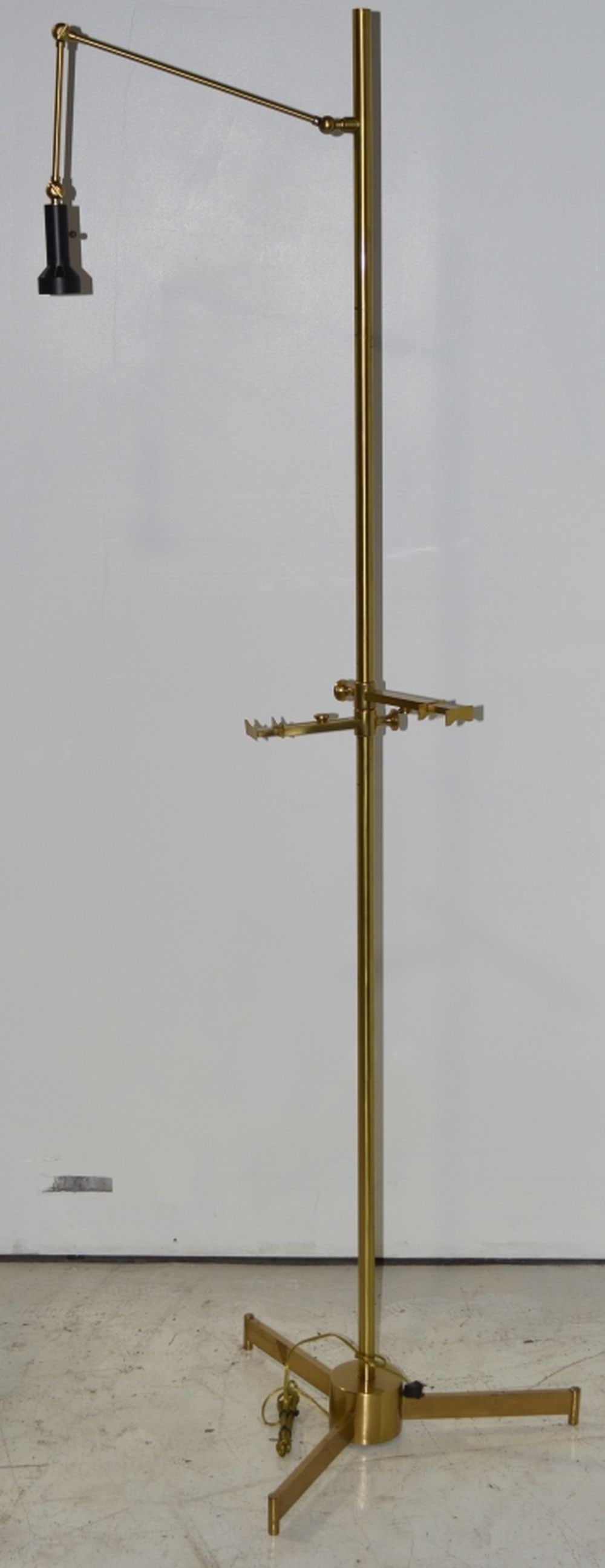 ARREDOLUCE EASEL FLOOR LAMP BY ANGELO LELLI (1 of 7)