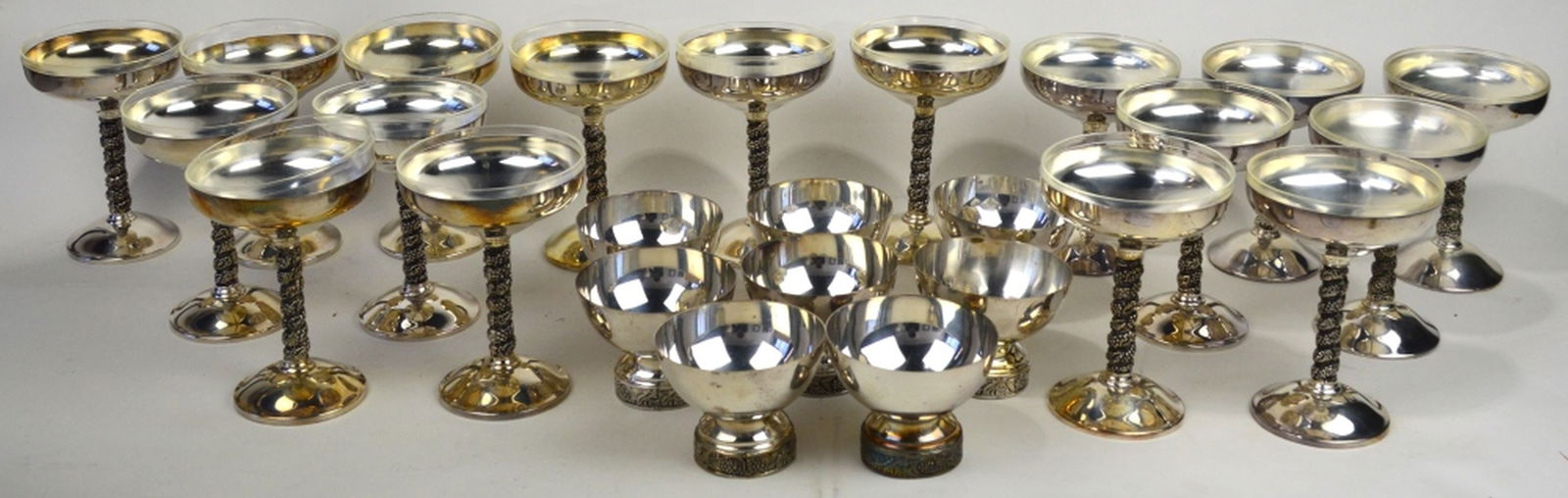 25 PC ROMA SL SILVER PLATE CHAMPAGNE & SHERBETS (1 of 7)