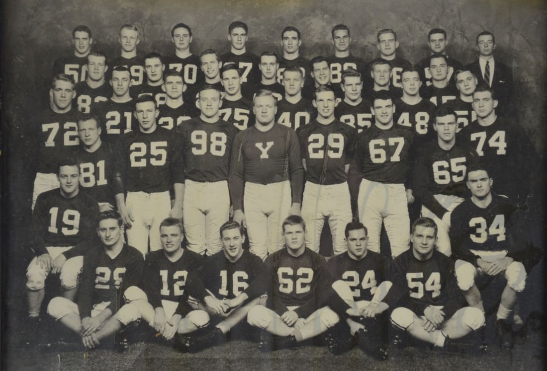 YALE UNIVERSITY SPORTS GROUP (1 of 6)