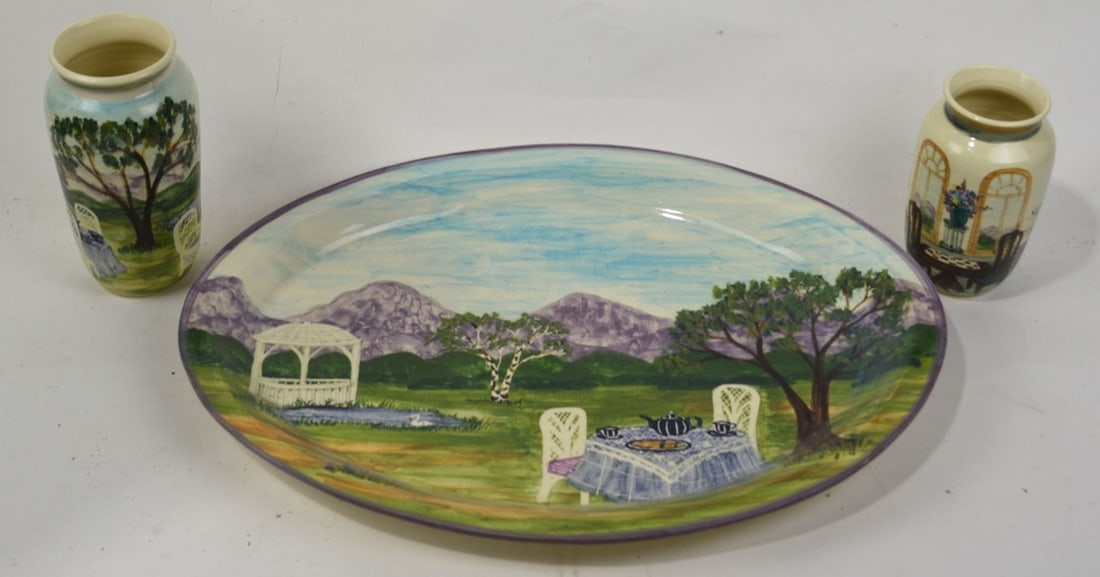 LIZ LAWRENCE ART POTTERY SIGNED 3 PIECES (1 of 9)