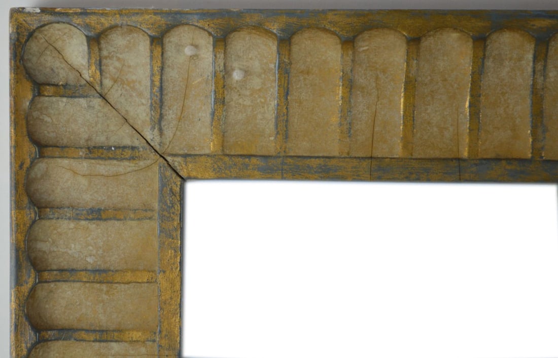 FINE MID CENTURY SCOOP COVE GILT FRAME (1 of 3)