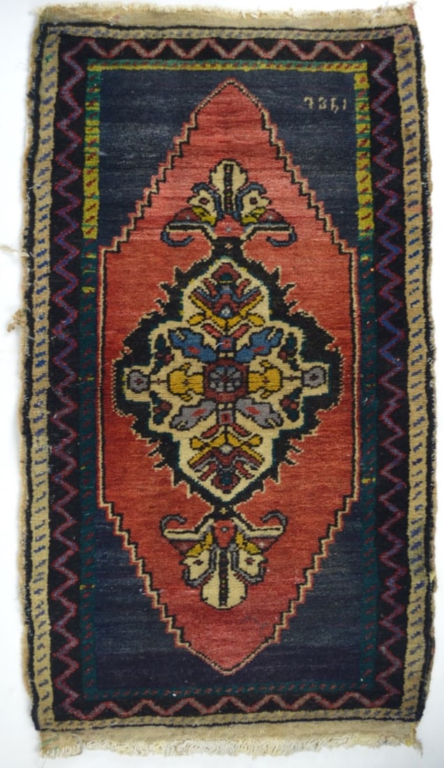 ANTIQUE / VINTAGE ORIENTAL CARPET RUG MAT (1 of 7)