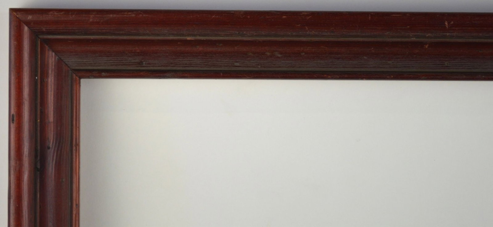 VINTAGE CHANNEL CARVED AMERICAN PAINTING FRAME: A vintage American channel carved painting frame. Measures: 31 1/2" x 25 1/4" Rabbet: 28 1/8" x 21 3/4"