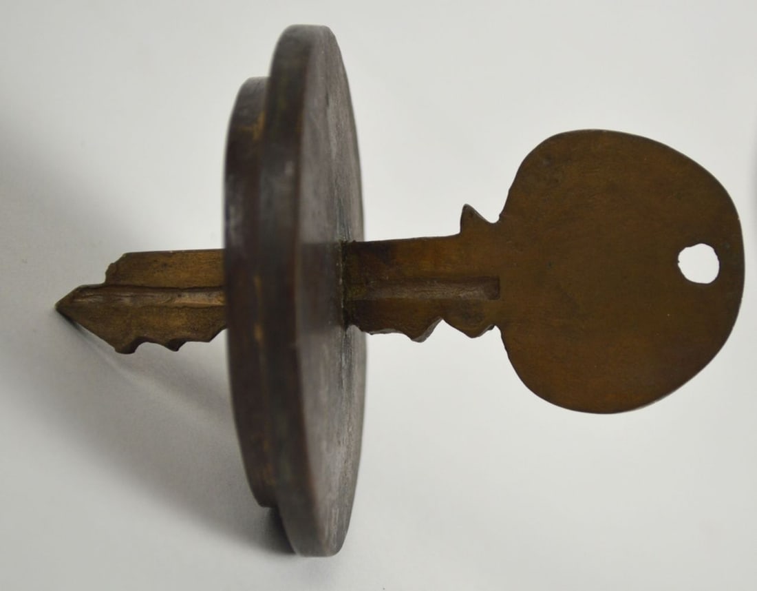 OBJECTIVIST BRONZE SCULPTURE (1 of 3)