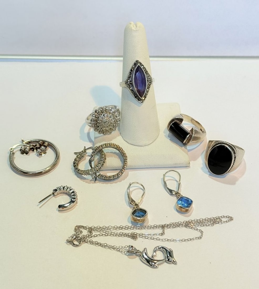 LARGE LOT STERLING JEWLREY ONYX MARCASITE AMETHYST (1 of 10)