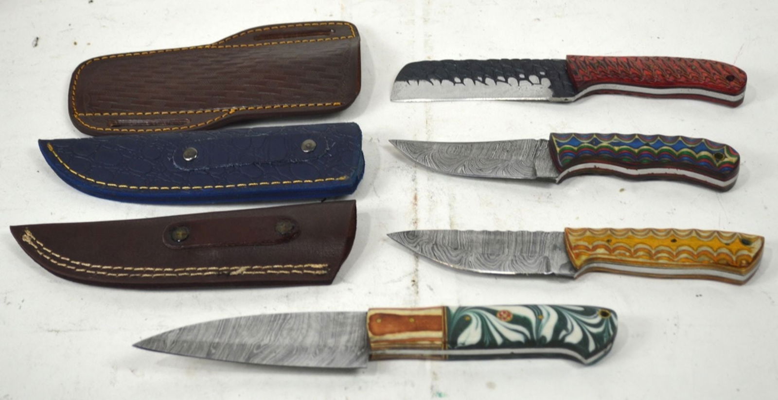 LOT 4 KNIVES WITH DECORATIVE HANDLES (1 of 5)