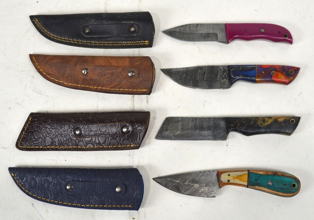 LOT 4 KNIVES WITH DECORATIVE HANDLES (1 of 6)
