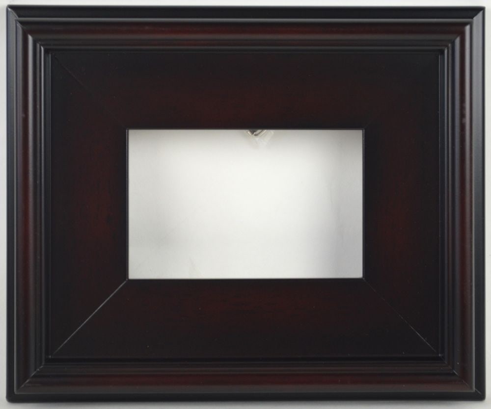 PLEIN AIR MAHOGANY FINISH PAINTING FRAME: An attractive contemporary plein air painting frame with a mahogany finish. Standard size. Measures: 9 1/2" x 11 1/2" Rabbet: 4" x 6"