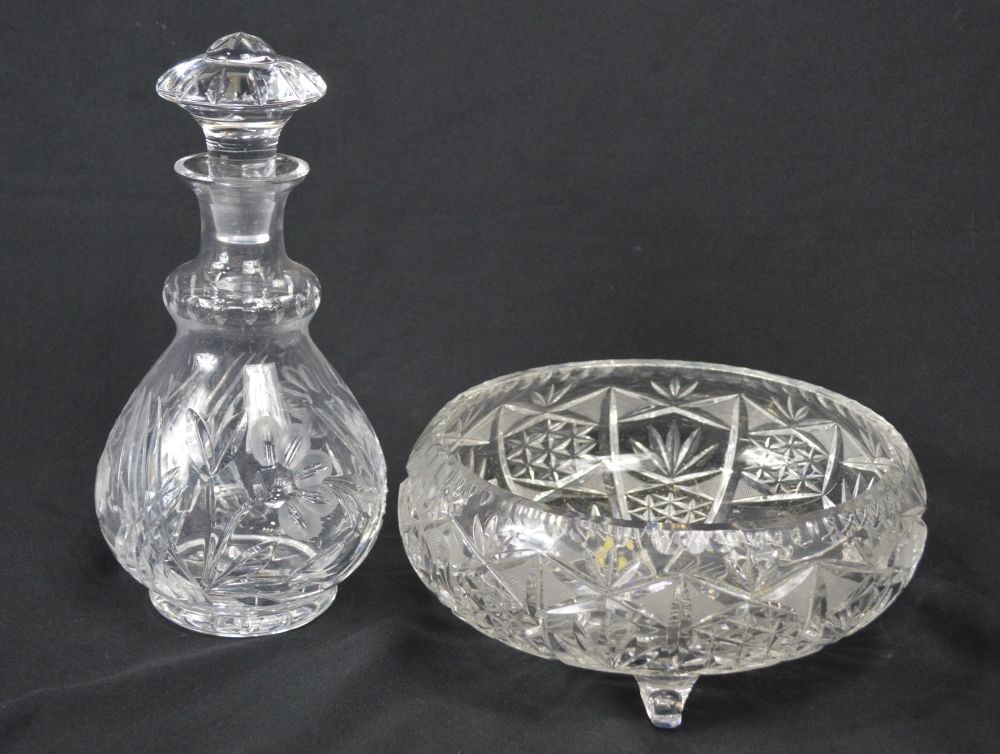 2 PIECES FINE CUT CRYSTAL (1 of 4)