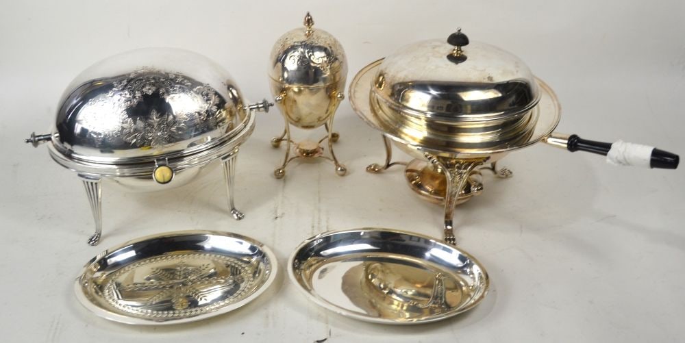 LARGE SILVER PLATE SERVING / CHAFING DISHES (1 of 7)
