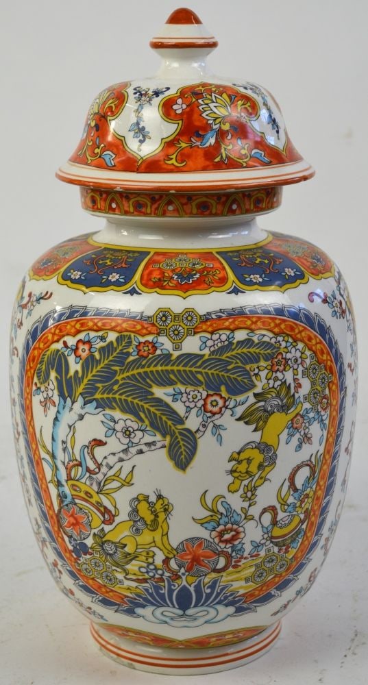 CHINESE DESIGN PORCELAIN (1 of 6)