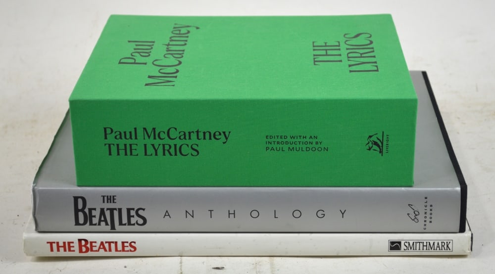3 THE BEATLES COFFEE TABLE REFERENCE BOOKS (1 of 3)