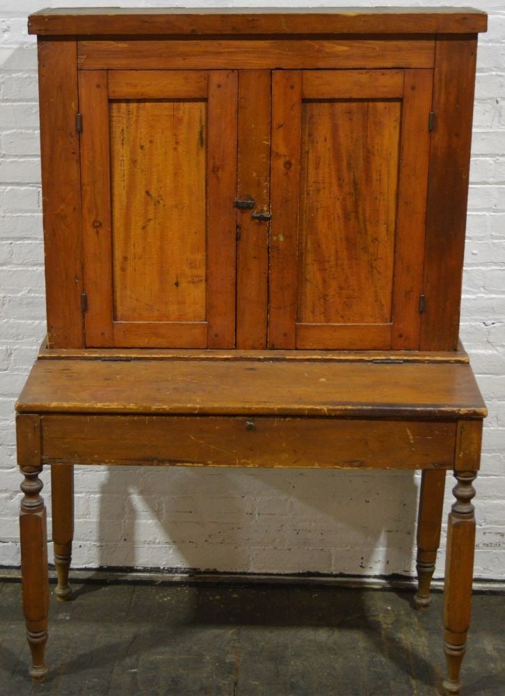 ANTIQUE AMERICAN FALL FRONT PLANTATION DESK (1 of 4)