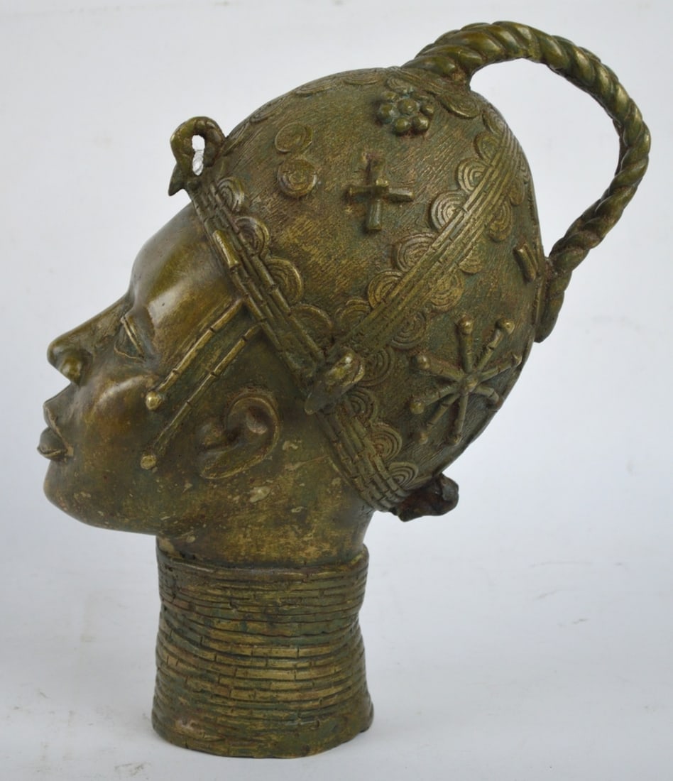 AFRICAN BENIN EDO BRONZE / BRASS HEAD OF QUEEN (1 of 7)
