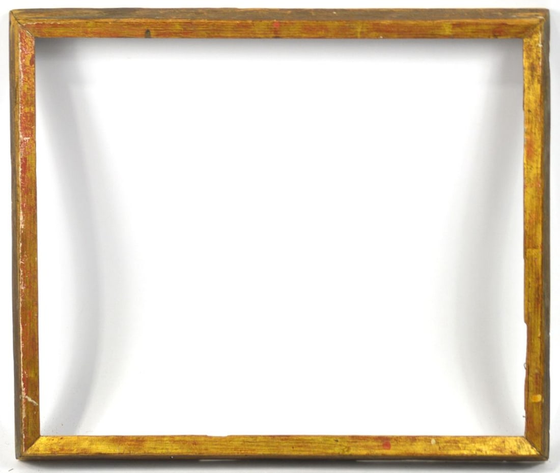 GILT EDGE AMERICAN MODERNIST CHESTNUT FRAME: A Heydenryk American modernist chestnut frame with an angled gilt inner edge. A modernist classic. Measures: 19 1/4" x 16 1/4" Rabbet: 17 3/4" x 14 3/4"