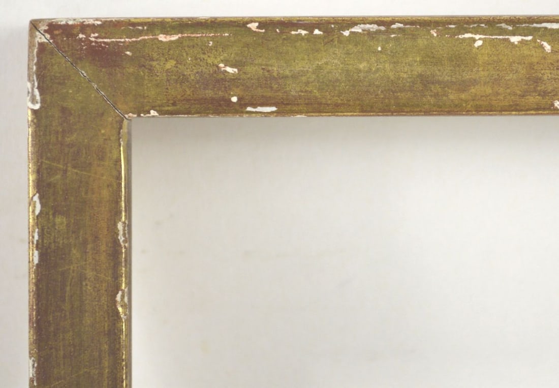 MERICAN MODERNIST GILTWOOD FRAME: A thin edge American modernist giltwood frame. A classic Heydenryk design. Measures: 15 1/2" x 13 1/8" Rabbet: 14 5/8" x 12 3/8"