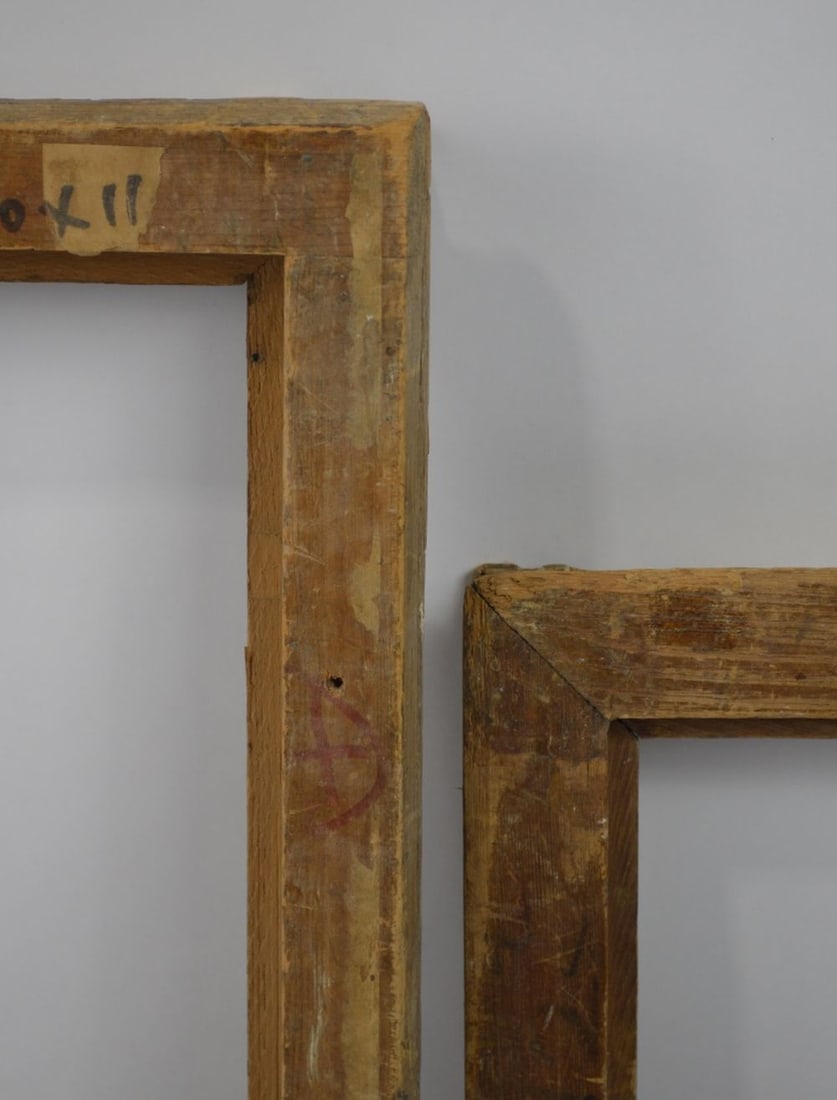 2 FINELY CARVED FRENCH FRAMES - 4