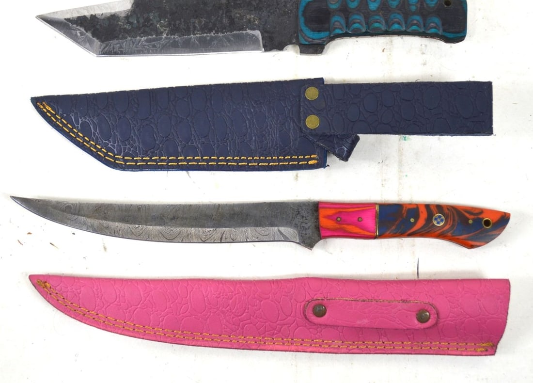 DECORATIVE KNIFE GROUPING 4 PIECES - 4