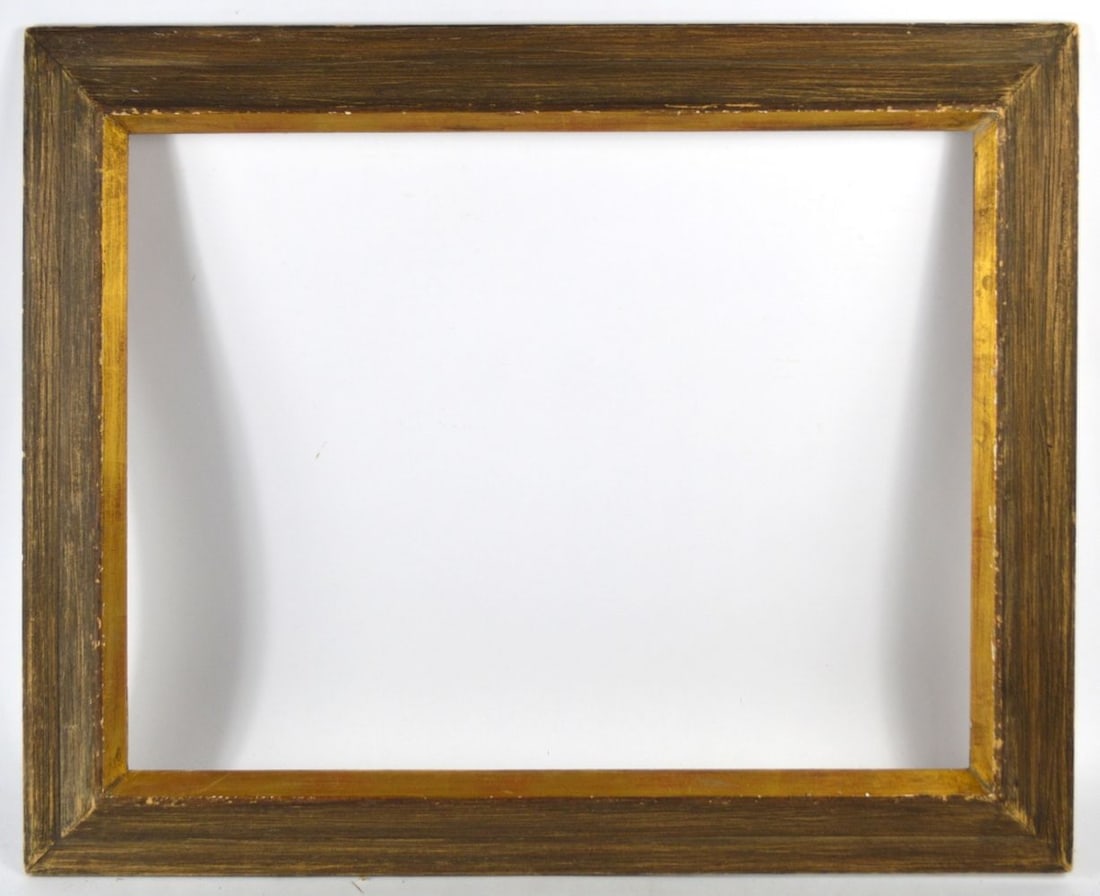 AMERICAN MODERNIST GILT EDGE FRAME 18 X 24: A Heydenryk modernist frame with an angled gilt inner edge. Measures: 29 1/4" x 23 1/2" Rabbet: 24 3/8" x 18 1/2"