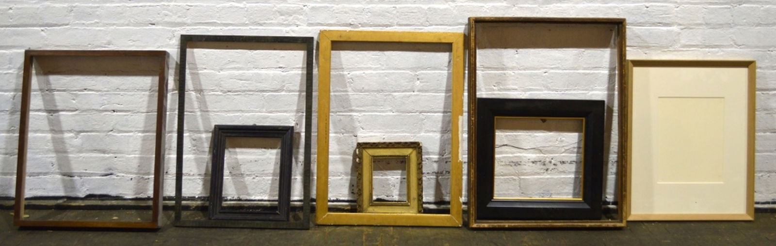 GROUP OF FRAMES: A grouping of 8 antique/vintage frames. Largest 26 1/2" x 19 3/4" 8 Frames