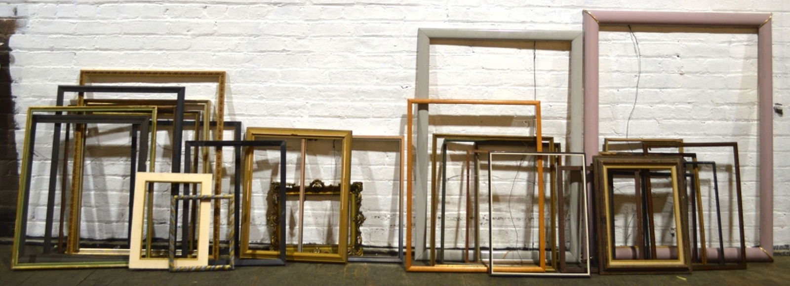 LARGE GROUP OF FRAMES - 4