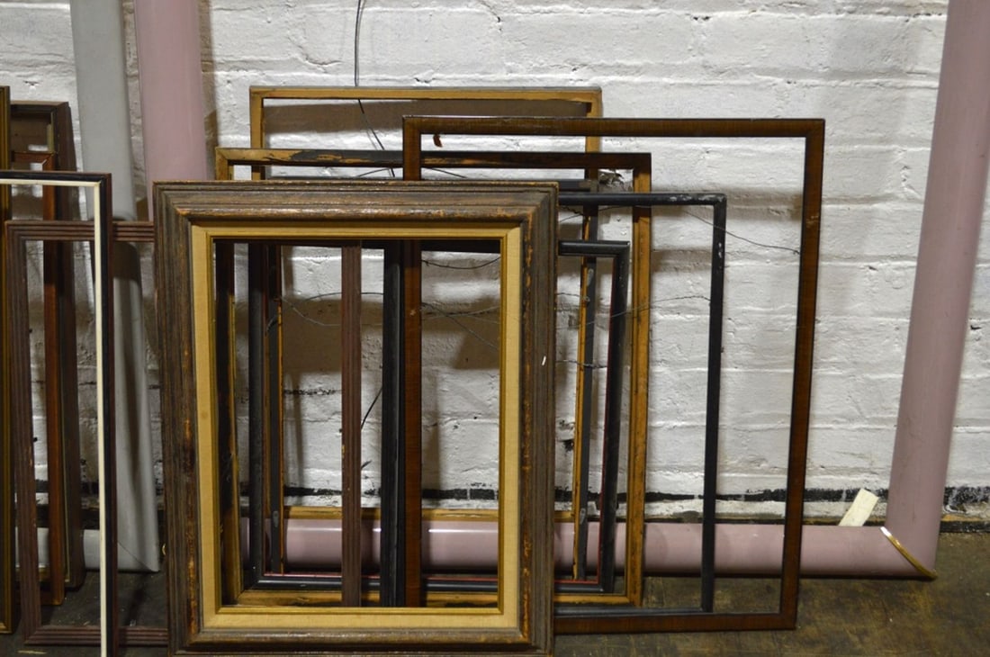 LARGE GROUP OF FRAMES - 5