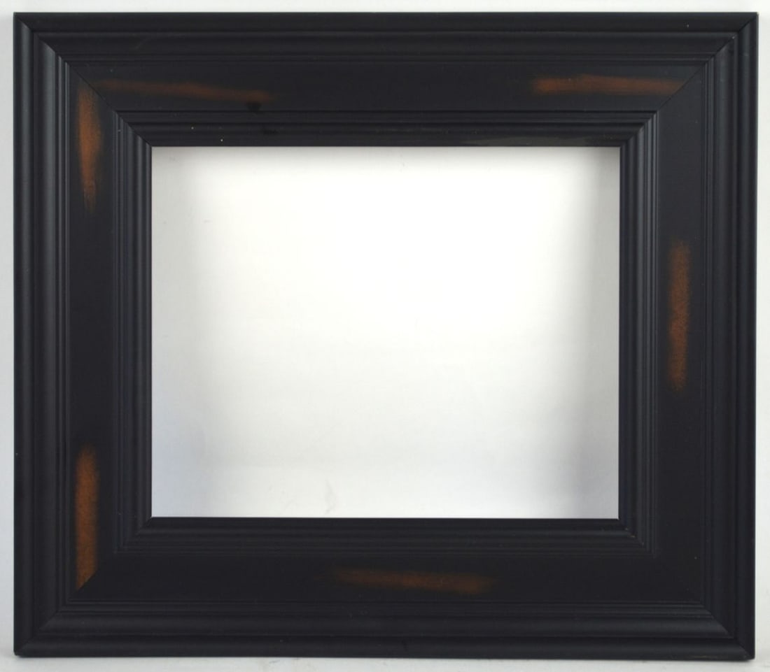 PLEIN AIR GALLERY PAINTING FRAME: An attractive contemporary plein air painting frame.. Standard size. Measures: 13" x 15" Rabbet: 8" x 10"