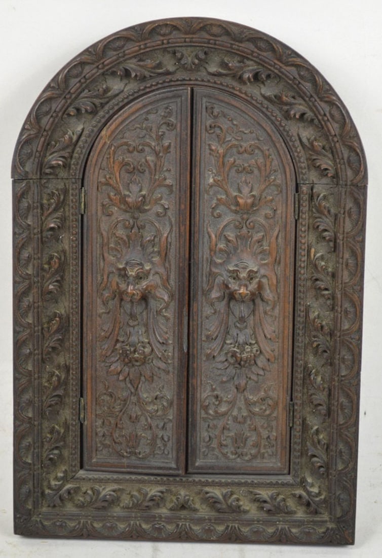 FINELY CARVED DEVOTIONAL ICON FRAME: A finely carved devotional / icon display frame. Likely of 19th C. Italian origin.. An exquisite work. . Measures: 12 1/4" x 8" Rabbet: 9" x 5"