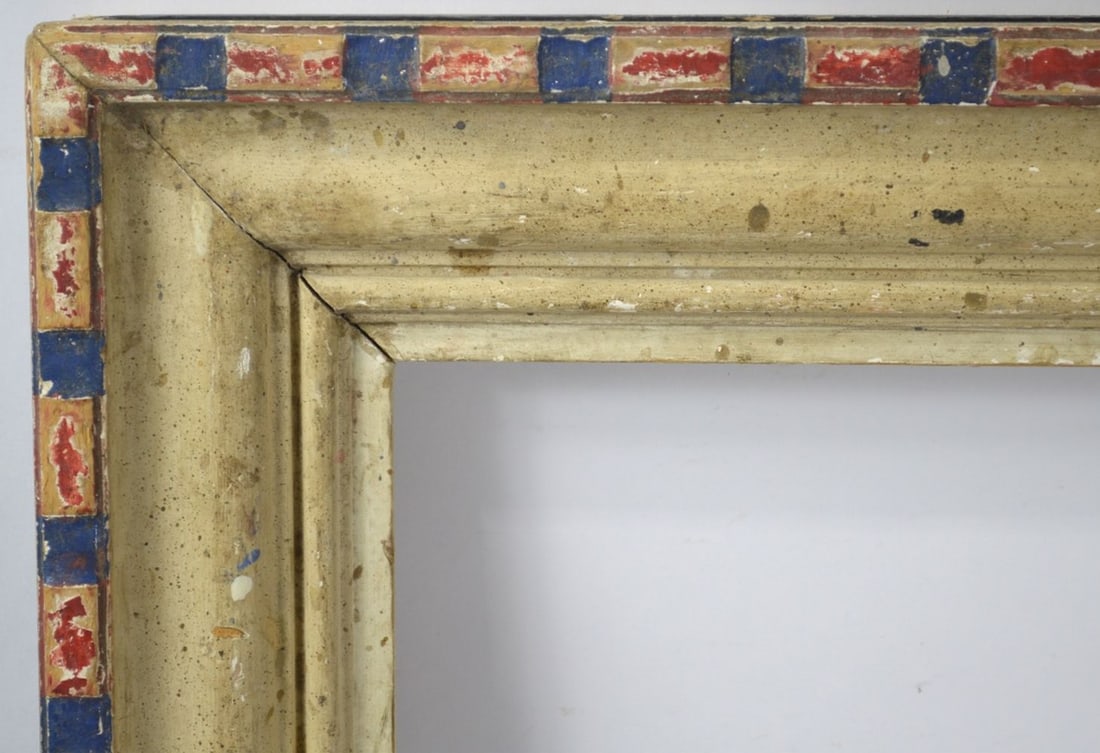 HEYDENRYK AMERICAN MODERNIST FRAME: A Heydenryk American modernist frame with a barber pole type painted edge. Similar to an amphora type frame but with a more traditional molding. An unusual frame. Measures: 29 3/4" x 23 1/2" Rabbet: 2