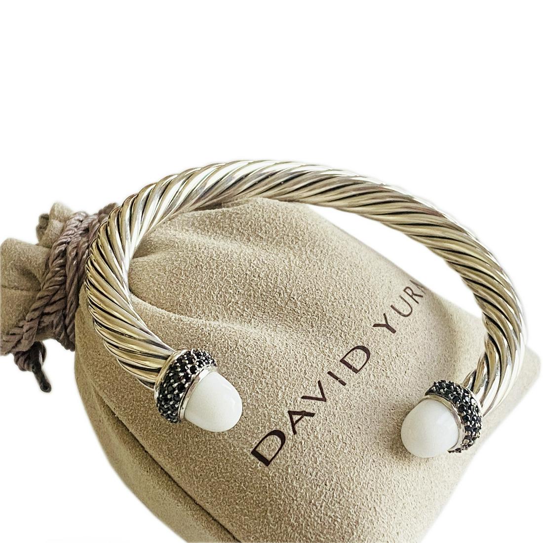 DAVID YURMAN WHITE AGATE BLACK DIAMOND 7mm: WHITE AGATE AND BLACK DIAMONDS, 7mm-BRAND: DAVID YURMAN-COLLECTION: CABLE CLASSIC-STONES: CANDY WHITE AGATE AND BLACK DIAMONDS -METAL : STERLING SILVER 925 -WIDTH : 7mm-CONDITION: EXCELLENT LIKE NEW!!