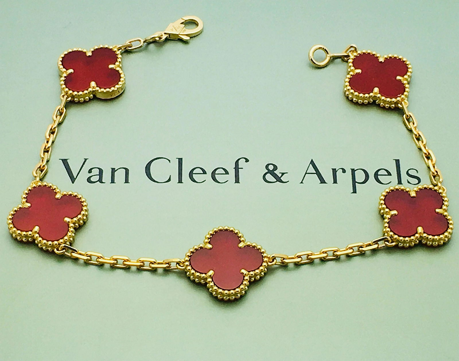 VAN CLEEF & ARPELS VINTAGE ALHAMBRA CARNELIAN 5 MOTIF (1 of 4)