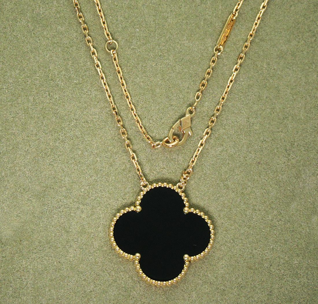 Van Cleef & Arpels 18k Magic Alhambra Black Onyx (1 of 2)