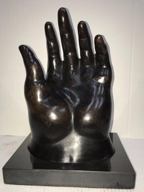 COLOMBIAN  BRONZE SCULPTURE FERNANDO BOTERO (1 of 4)