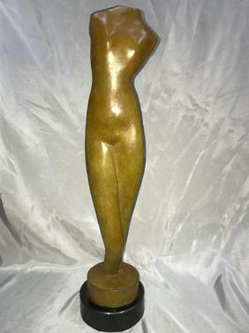ALEXANDER ARCHIPENKO RUSSIAN-UKRAINIAN BRONZE SCULPTURE: Alexander Archipenko (1887-1964) Bronze Abstract Sculpture Measures Size: 18"H with base 16.5" without base Signed Archipenko and dated 1916after
