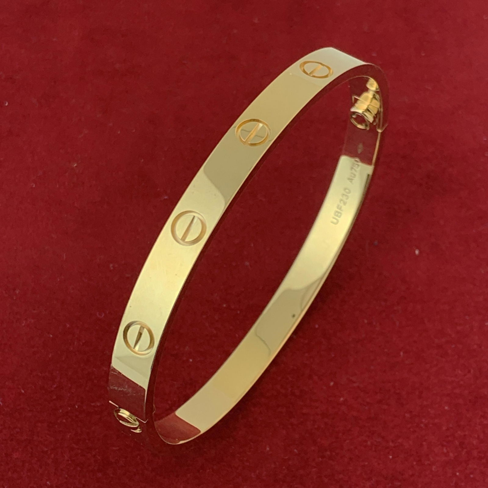 Cartier Love Bracelet 18K Yellow Gold Size19 (1 of 4)