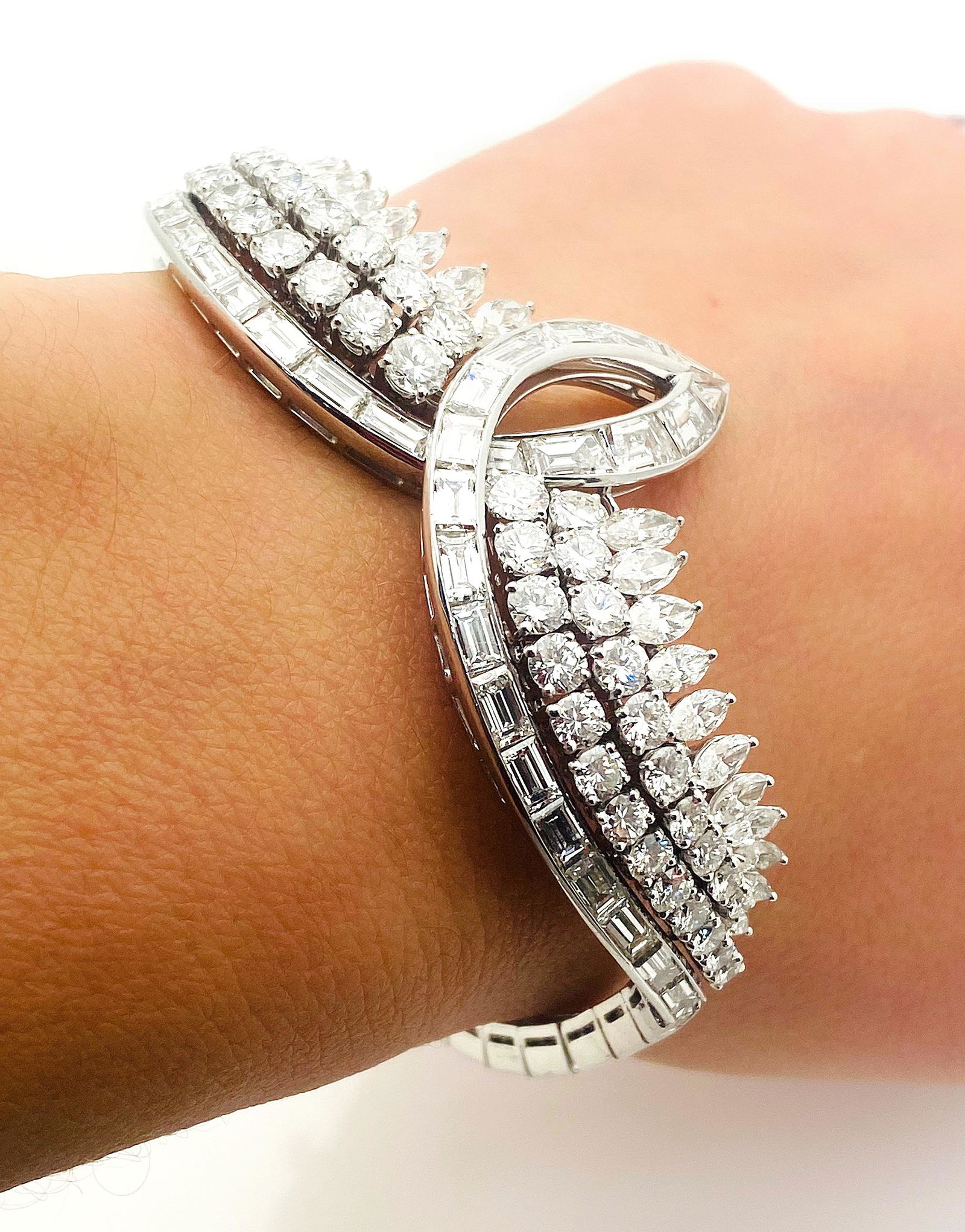 Vintage Harry Winston Platinum 20 TCW Diamond Bracelet (1 of 10)