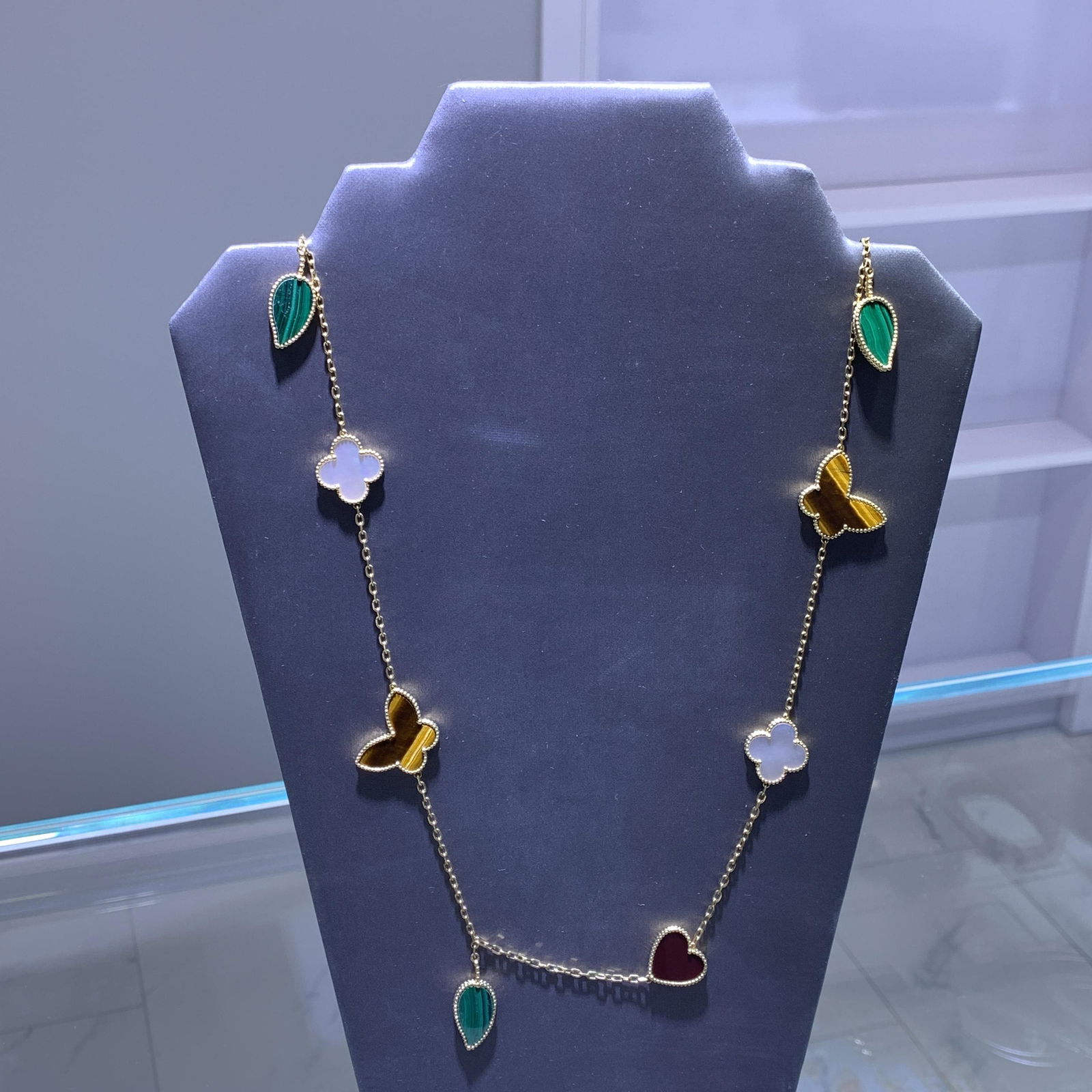 Van Cleef Arpels 18k Lucky Alhambra 12 Motif Necklace (1 of 7)