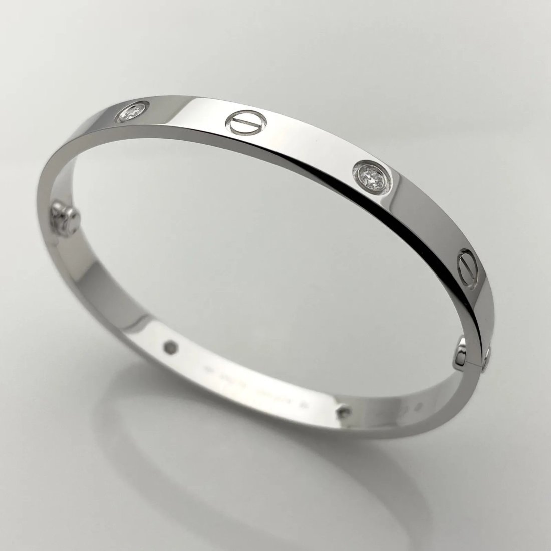 Cartier 4 Diamond Love Bracelet Size 18 (1 of 5)