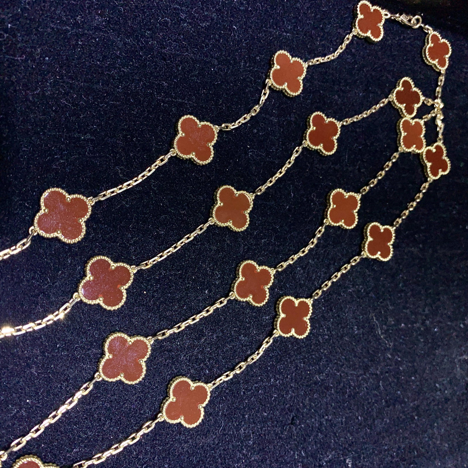 Van Cleef & Arpels Vintage Alhambra 18K Carnelian 20 (1 of 5)