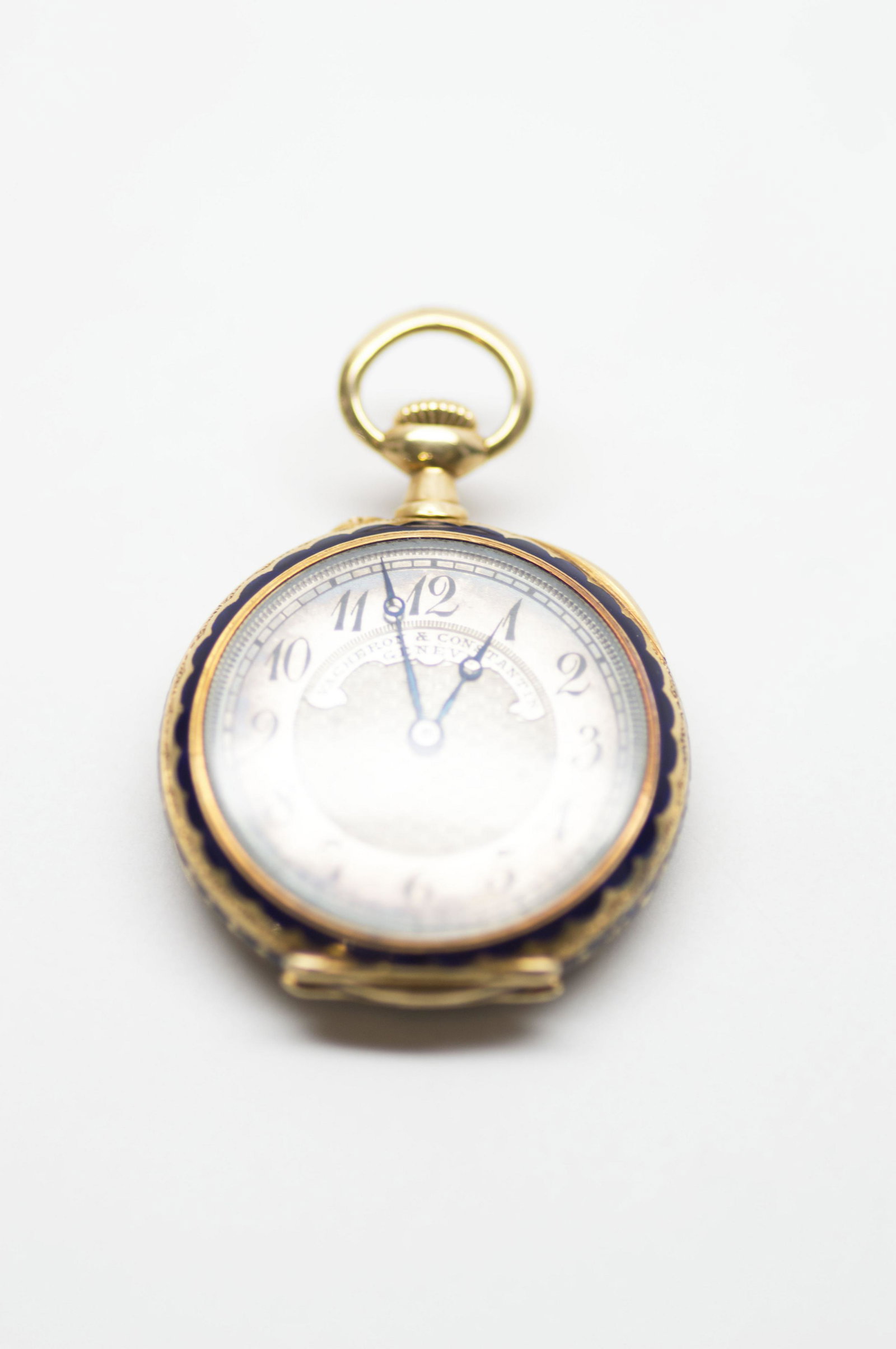 18 KT yellow Gold signed "Vacheron Constantin": 1920s "VACHERON CONSTANTIN" ladies pocket enamel and diamonds watch.