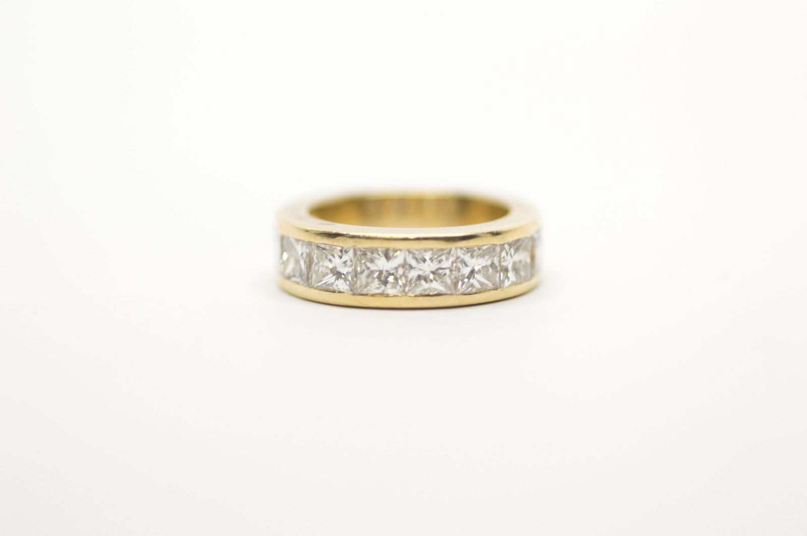 18 k yellow Gold princess cut Diamonds half eternity (1 of 2)
