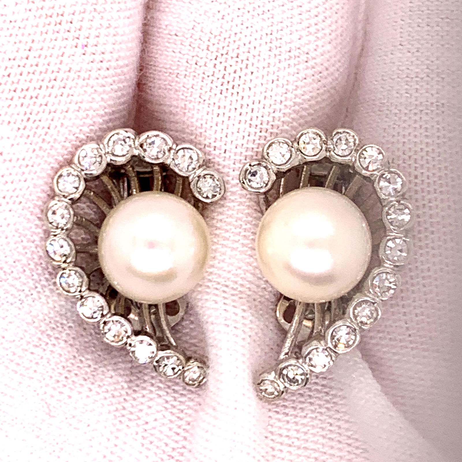 Retro Platinum Diamond Pearl Earring (1 of 2)
