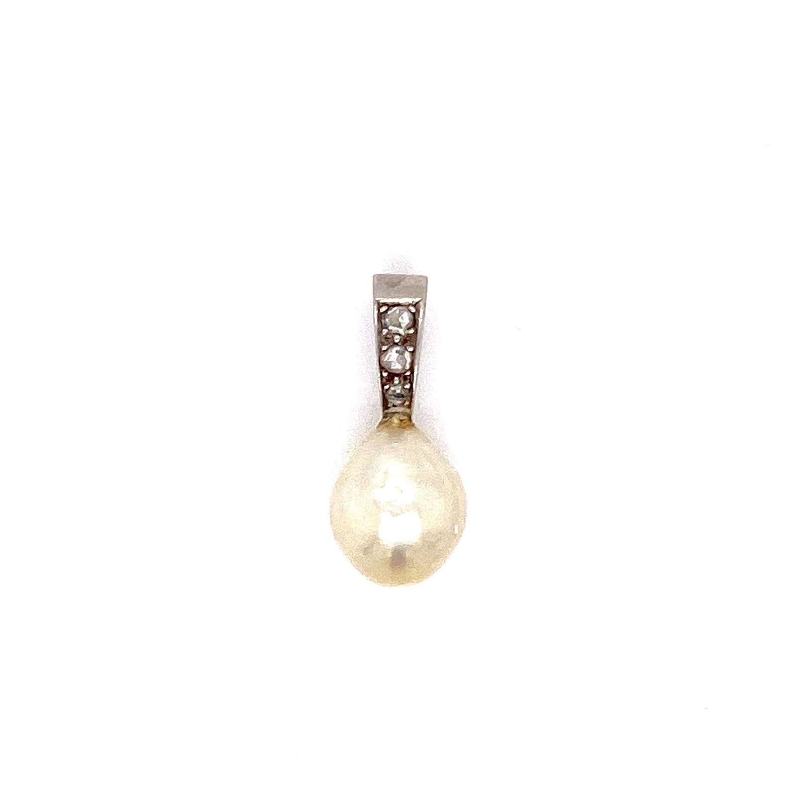 Baroque Pearl Pendant (1 of 2)
