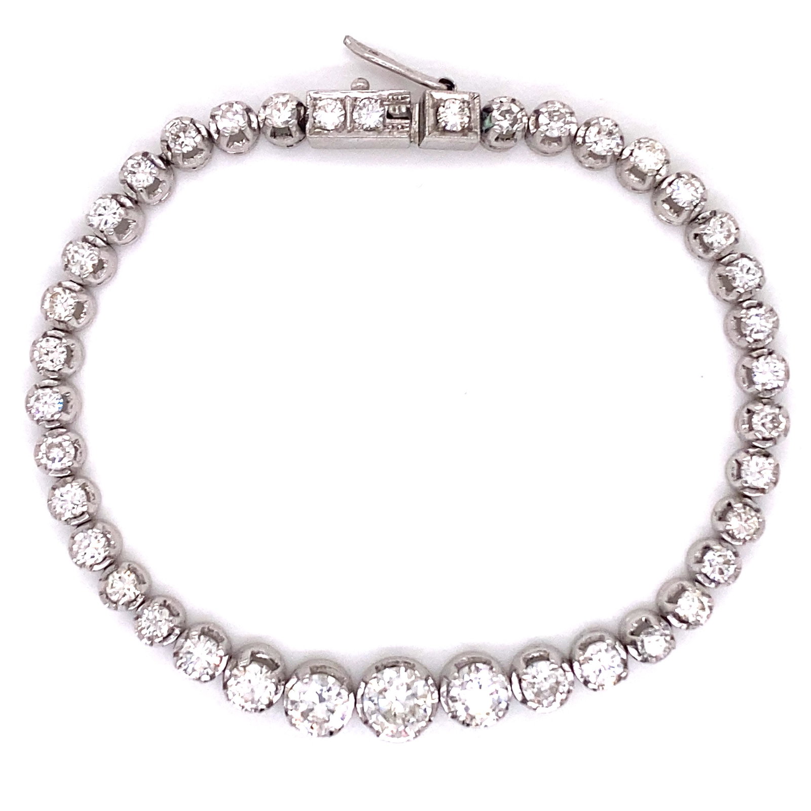Platinum Diamond Tennis Bracelet: Platinum Weight 20.9g Diamond Approx. 7ct VS1-SI1 G-H Tennis Bracelet Measurements 7.5”x0.28”