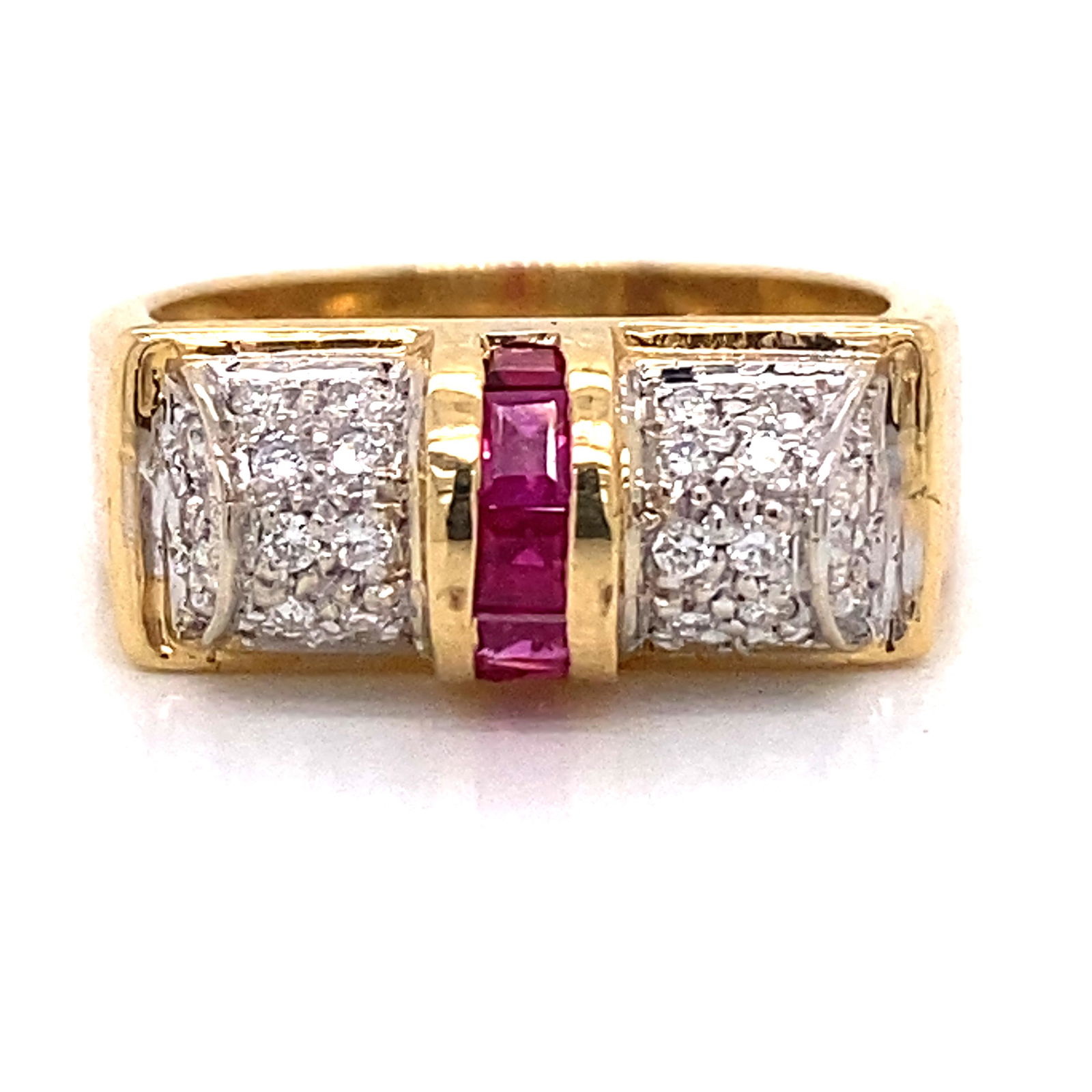 18k Diamond & Ruby RingÊ (1 of 3)