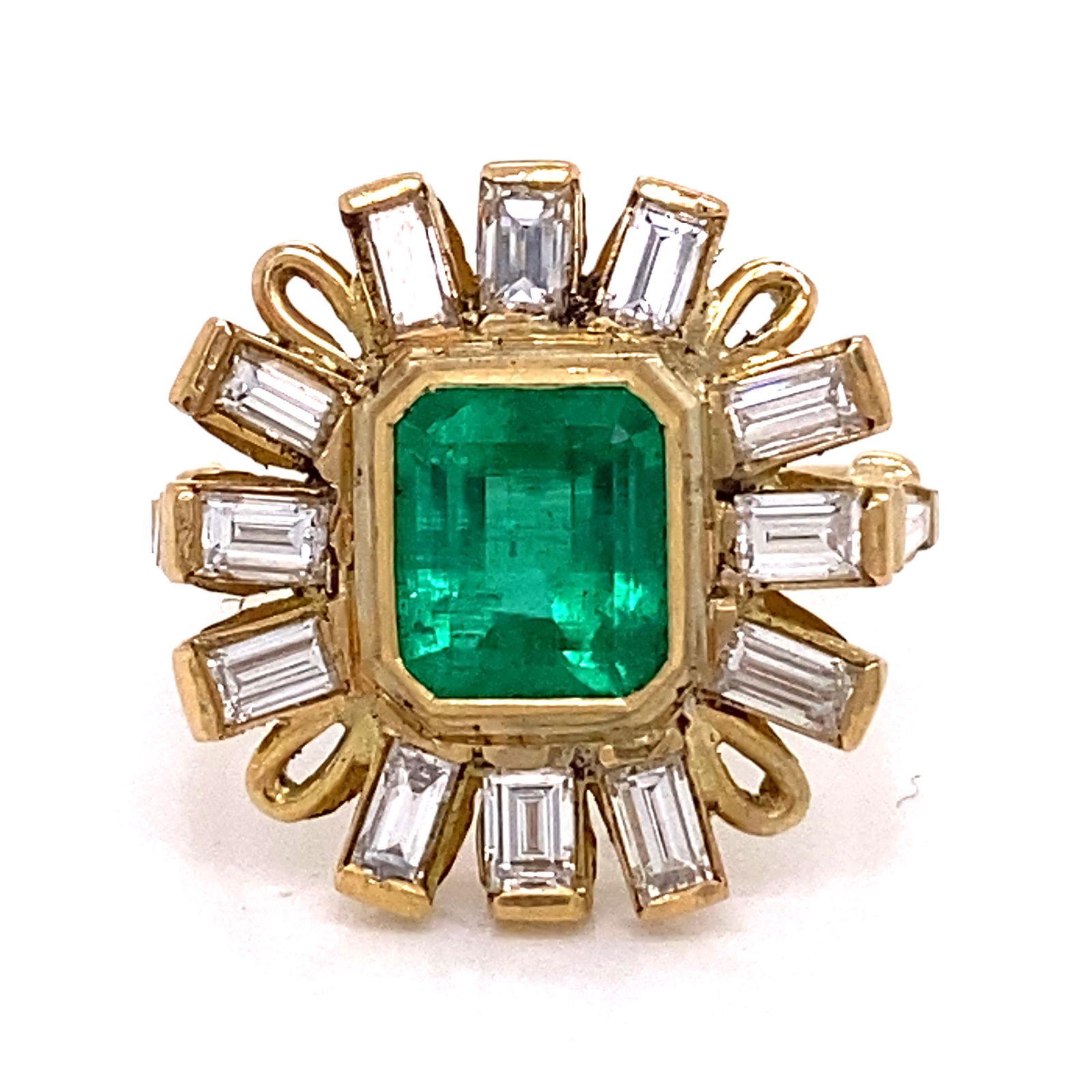 18k Emerald Diamond Ring (1 of 3)