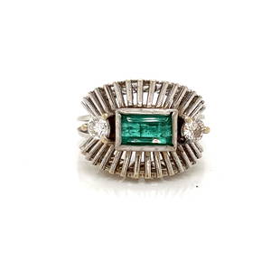 Art Deco Platinum Emerald Diamond Ring : Art Deco Platinum Weight 5.85gr Measurement 0.52”x0.78” Emerald Diamond Ring 5.5 