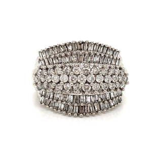 10k Diamond Ring : 10k White Ring 9.8g Diamond Approx. 2.60ct Ring Size 8.5 Measurmenets 0.73”x1”