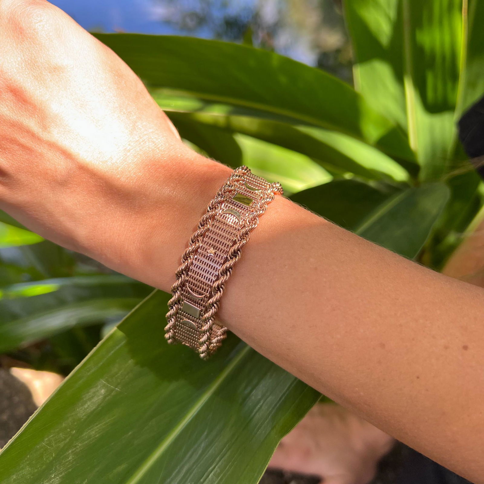 18k Retro Bracelet  (1 of 2)