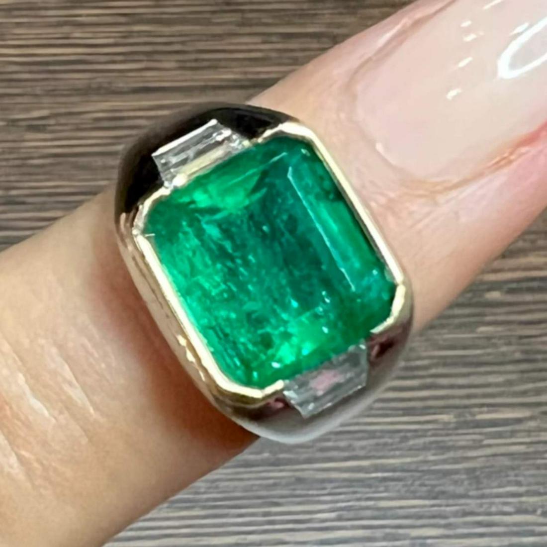 Bvlgari Platinum & 18K White Gold Emerald Ring (1 of 1)